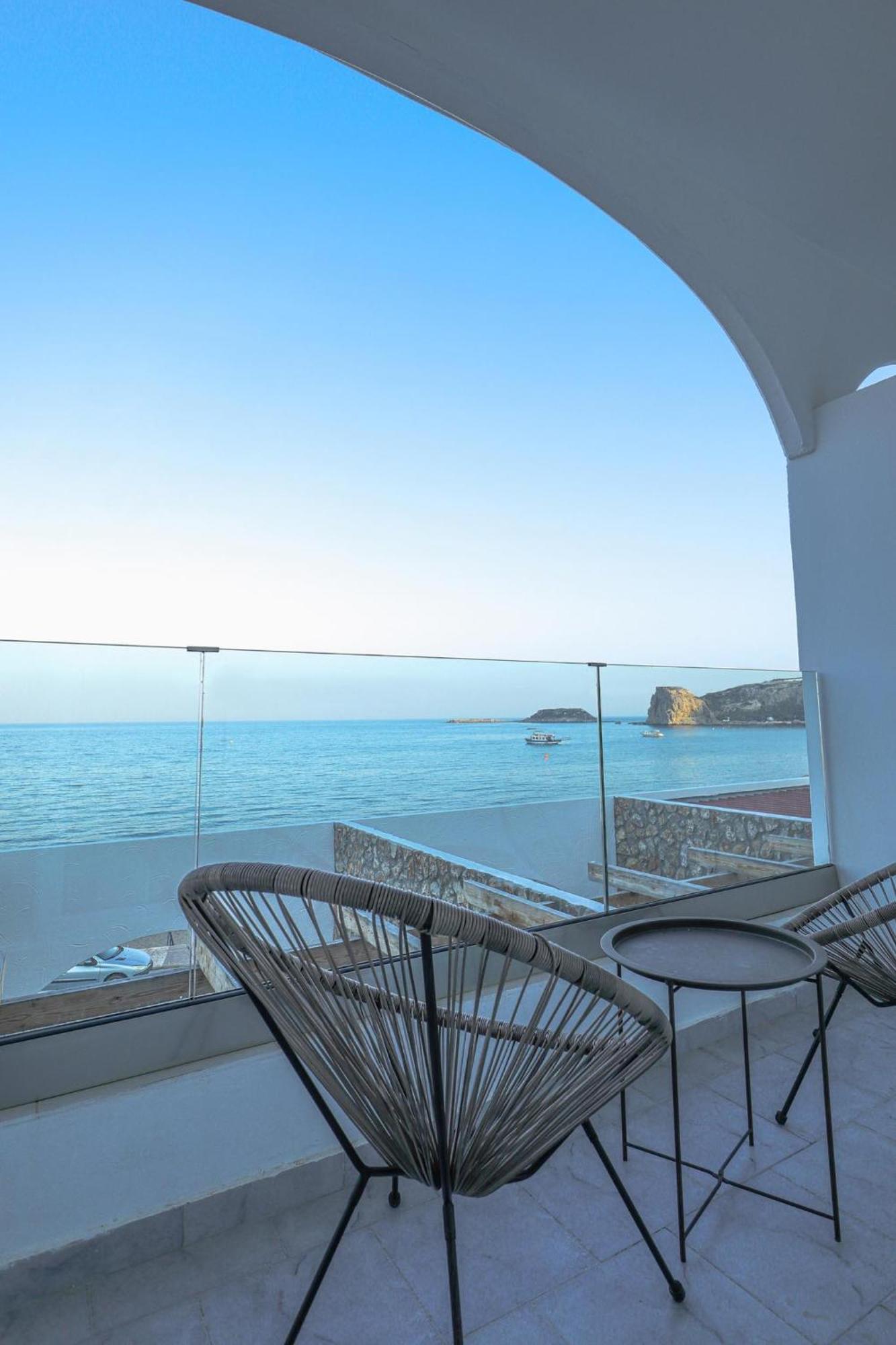 Delfini Beach Hotel & Suites Archangelos  Eksteriør billede